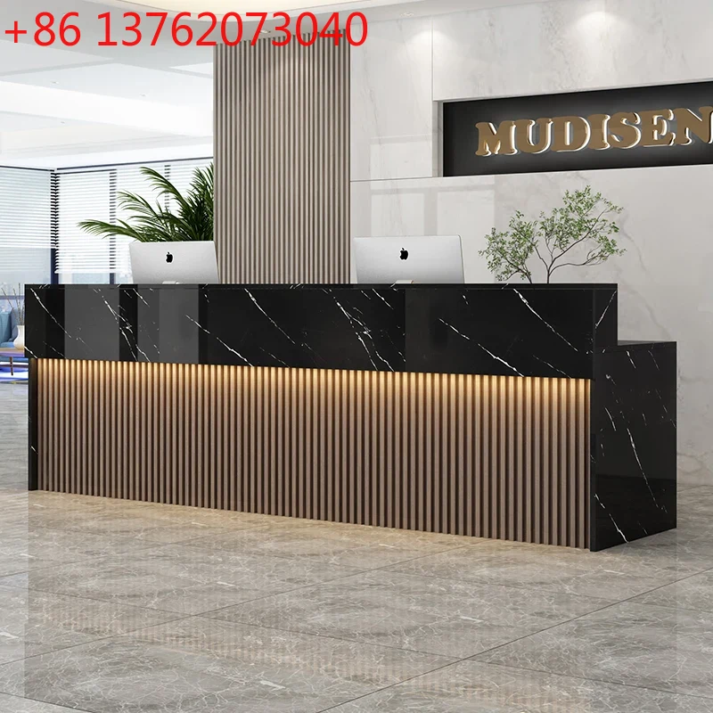 Biurka recepcyjne w stylu amer – Office Furniture Center recenzja i cena
